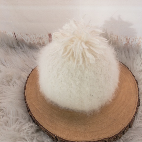 Vintage HOLT RENFREW Angora/Wool Cream Hat Made in Italy - Picture 3 of 12